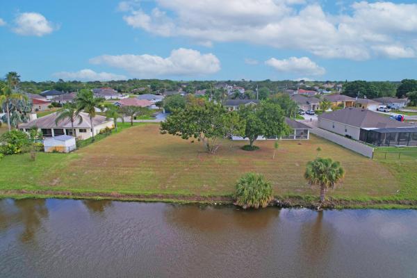 Becker Ridge, 208 SW Ridgecrest Dr, Port St. Lucie, Florida 34953, image 2