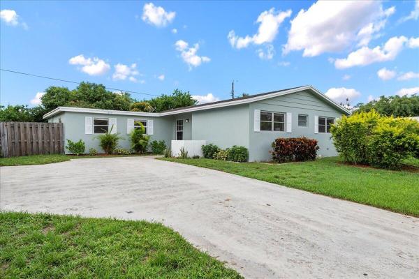 Wynnewood Acres, 1090 W Woodcrest Rd, West Palm Beach, Florida 33417, image 1