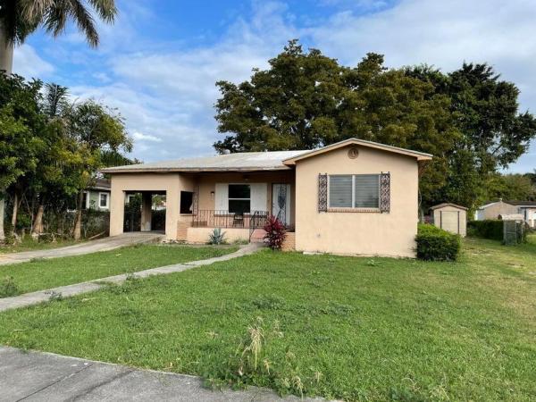 Okeelanta Plantation, 148 S Flame Ave, Pahokee, Florida 33476, image 1