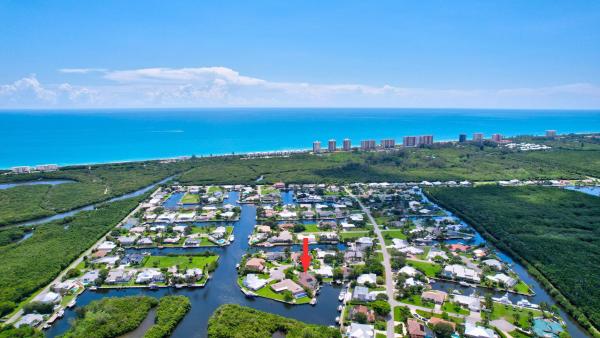Queens Cove, 129 Queen Christina Ct, Fort Pierce, Florida 34949, image 1