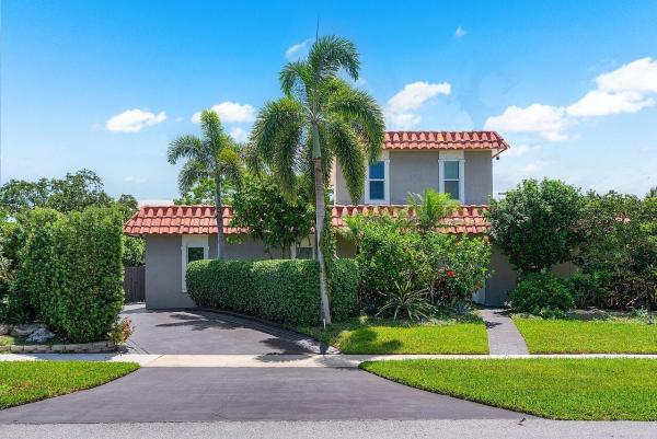 Country Club Village, 401 NW 13th Dr, Boca Raton, Florida 33486, image 1