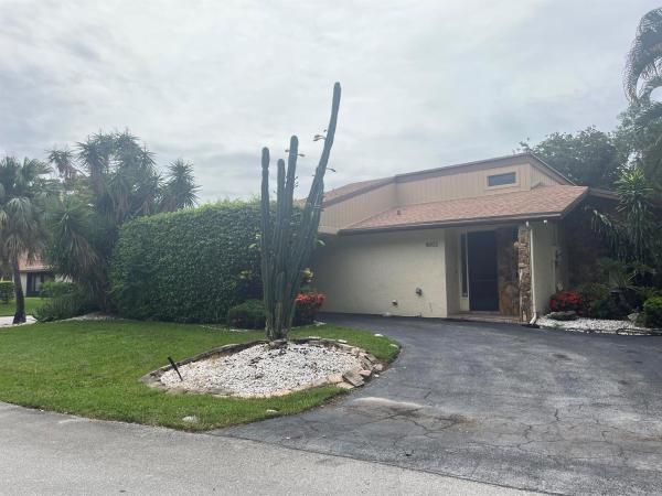 Villas At Woodmont, 8002 Royal Palm Circle#67, Tamarac, Florida 33321, image 1