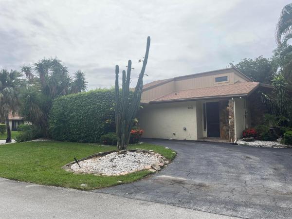 Villas At Woodmont, 8002 Royal Palm Circle#67, Tamarac, Florida 33321, image 1