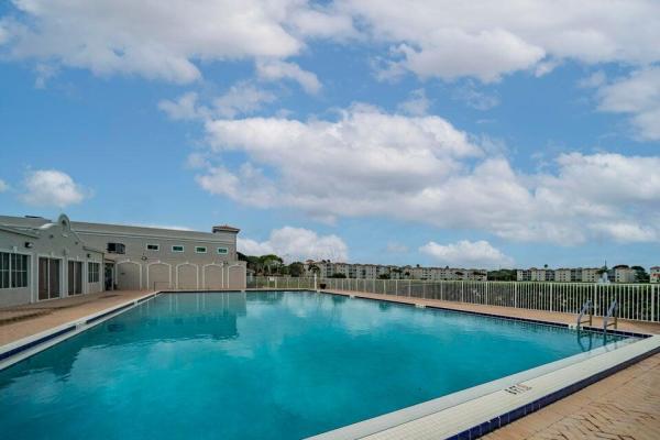 Huntington Pointe, 6335 Mill Pointe Cir, Delray Beach, Florida 33484, image 1