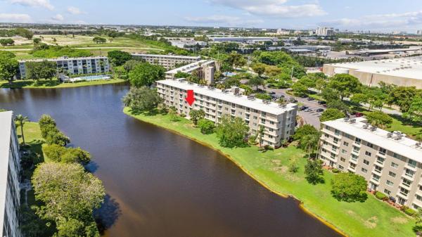 Gathering Place At Cypress Bend, 2106 S Cypress Bend Dr #207, Pompano Beach, Florida 33069, image 1