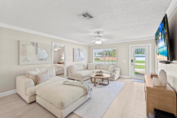 Palm Beach National Golf & Country Club Estates, 3360 Pinehurst Dr, Lake Worth Beach, Florida 33467, image 1