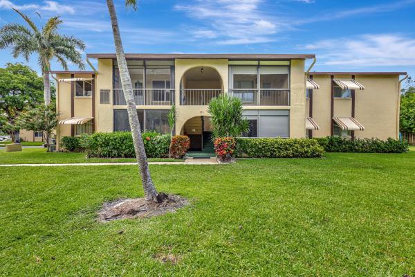 Pine Ridge 3, 323 Pine Ridge Cir #C-2, Greenacres, Florida 33463, image 1