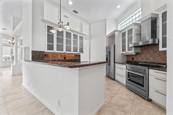 Coral Cay, 109 Coral Cay Dr, Palm Beach Gardens, Florida 33418, image 2