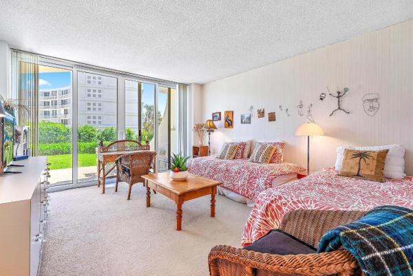 Carlyle House, 2773 S Ocean Blvd #1150, Palm Beach, Florida 33480, image 2