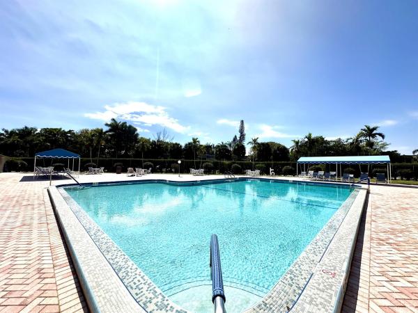 Lakeside Village, 719 Lori Dr #111, Palm Springs, Florida 33461, image 1
