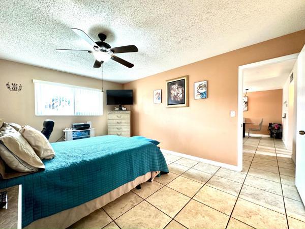 Lakeside Village, 719 Lori Dr #111, Palm Springs, Florida 33461, image 2