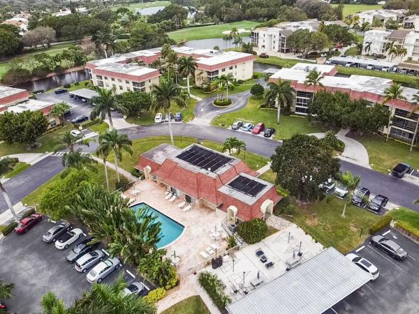 Tamberlane, 5520 Tamberlane Cir #211, Palm Beach Gardens, Florida 33418, image 2