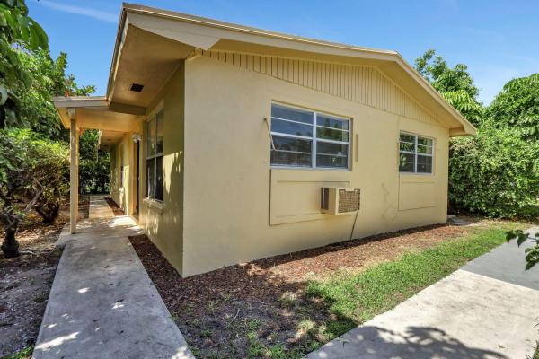 Inlet City, 1068 W 6th St, Riviera Beach, Florida 33404, image 1
