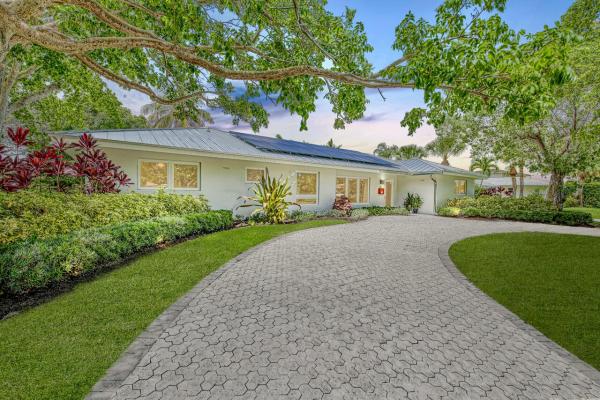 Yacht Club, 137 Cruiser Rd, North Palm Beach, Florida 33408, image 1