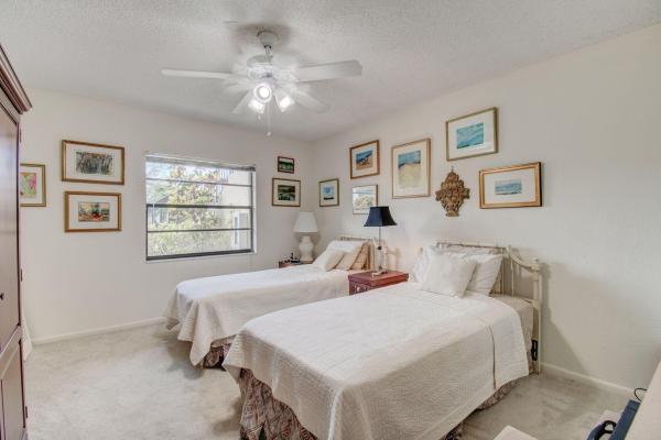 Fairways Of Boca Lago, 21219 Lago Cir, Boca Raton, Florida 33433, image 2