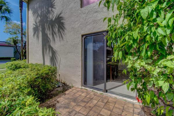 Fairways Of Boca Lago, 21219 Lago Cir, Boca Raton, Florida 33433, image 1