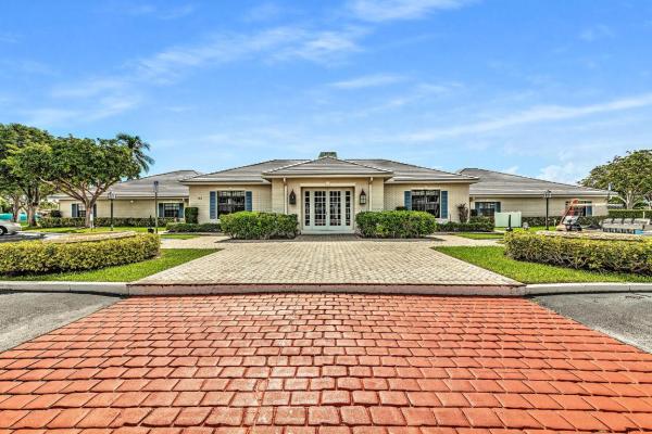 Cypress Club, 140 Cypress Club Dr #406, Pompano Beach, Florida 33060, image 2