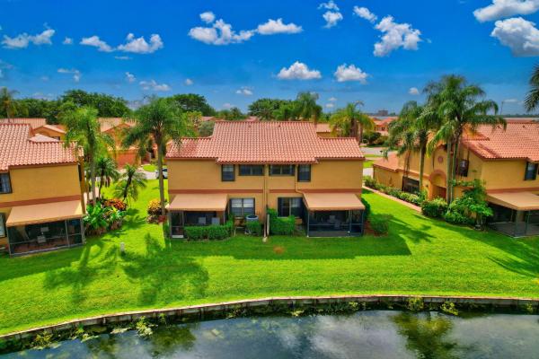 Casa Sul Lago, 19931 Villa Lante Pl, Boca Raton, Florida 33434, image 2