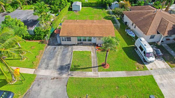 Seminole Manor, 3941 Tuskegee Dr, Lantana, Florida 33462, image 1