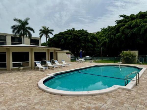 Banyan Tree Village, 555 Banyan Tree Ln #301, Delray Beach, Florida 33483, image 1