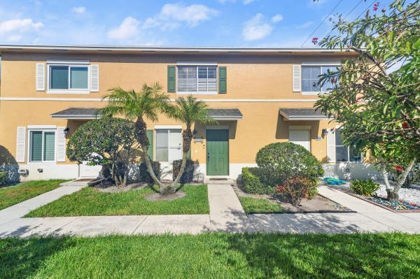 Lyman Village, 508 W Bloxham St, Lantana, Florida 33462, image 1