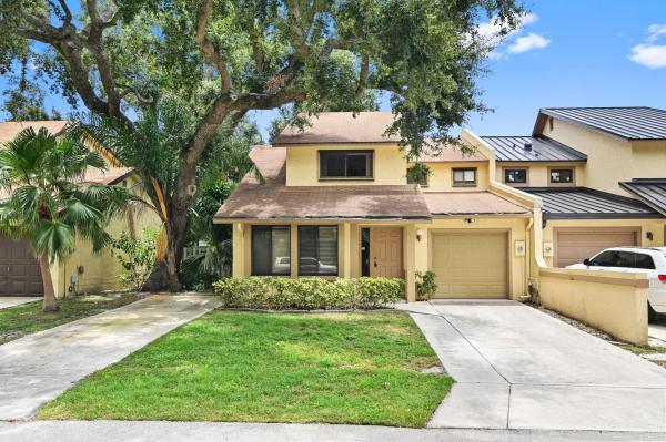Town Oaks, 1019 Raintree Dr, Palm Beach Gardens, Florida 33410, image 1