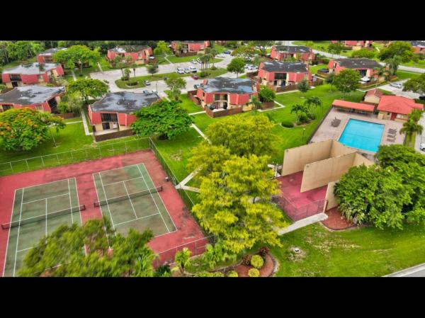 Banyan Lake, 22916 Oxford Pl #C, Boca Raton, Florida 33433, image 3