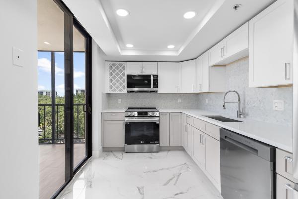 Lakewood Midrise At Boca West Country Club, 7835 Lakeside Blvd #952, Boca Raton, Florida 33434, image 1