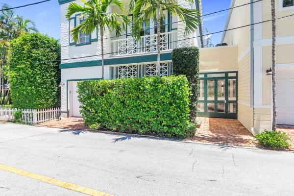 Root Trail, 135 Root Trl, Palm Beach, Florida 33480, image 1