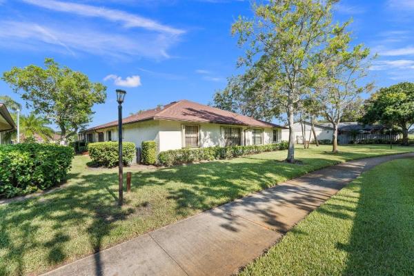 1715 B Mariners Cv, Fort Pierce, Florida 34950, image 1