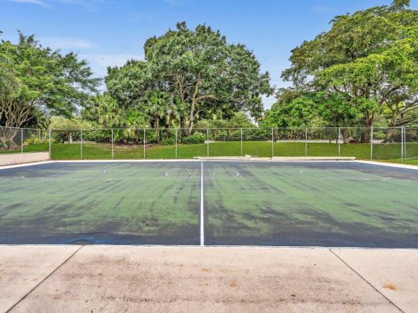Karanda Village 3, 3863 Cocoplum Cir #35108, Coconut Creek, Florida 33063, image 2