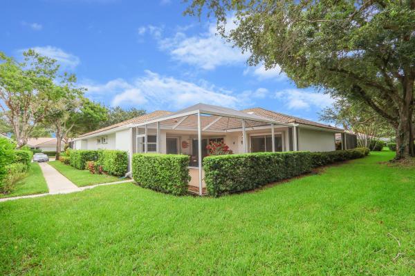Sun Terrace At The Oaks, 9404 Chapman Oak Ct, Palm Beach Gardens, Florida 33410, image 1