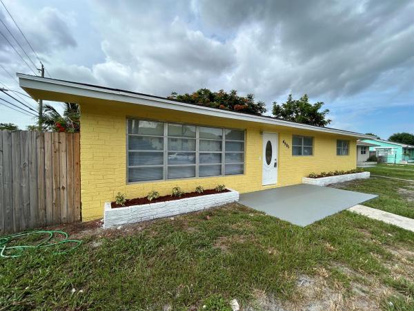 Knotty Pine Acres, 4985 Elmhurst Rd, West Palm Beach, Florida 33417, image 1