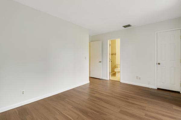 Sandtree Townhouses, 313 Sandtree Dr, Palm Beach Gardens, Florida 33403, image 1