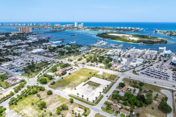 Riviera Beach No HOA, 68 W 11th St, Riviera Beach, Florida 33404, image 1