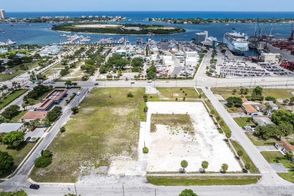 Riviera Beach No HOA, 68 W 11th St, Riviera Beach, Florida 33404, image 2