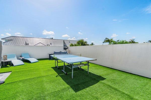 Kenmont, 1200 Palm Trl #B, Delray Beach, Florida 33483, image 1