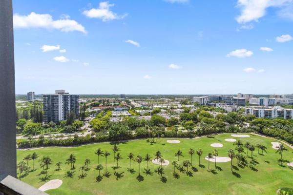 Coronado Tower 1, 20335 W Country Club Dr #1902, Aventura, Florida 33180, image 2