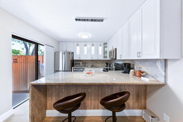 Lago Lucerne, 2435 Moreland Pl, Lake Worth, Florida 33461, image 1