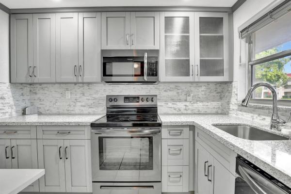 Sunrise Lakes 1, 8081 Sunrise Lakes Dr #109, Sunrise, Florida 33322, image 1
