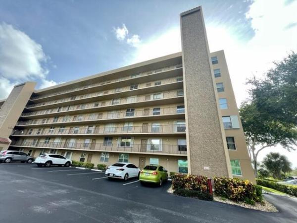 Waters Edge Towers, 4570 NW 18th Ave #303, Deerfield Beach, Florida 33064, image 1