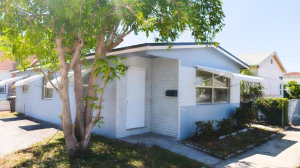426 Douglass Ave, West Palm Beach, Florida 33401, image 1