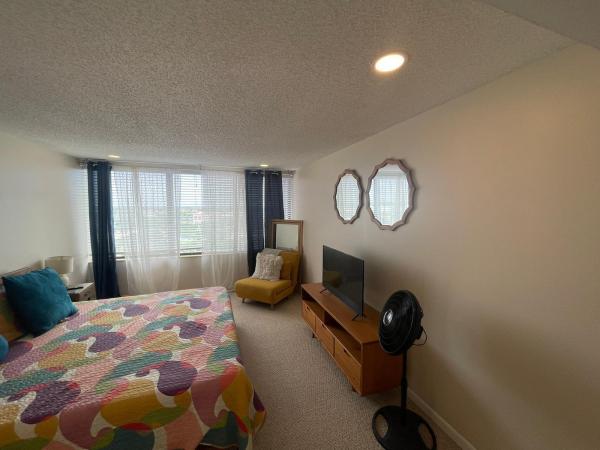 Yorktown, 1500 Presidential Way #802, West Palm Beach, Florida 33401, image 3