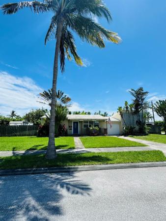 Broadmoor, 376 Macy St, West Palm Beach, Florida 33405, image 1