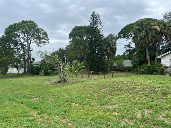 Hidden Oaks, 951 SW Cairo Ave, Port St. Lucie, Florida 34953, image 1