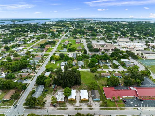 Sunny Acres, 1304 N 21st St, Fort Pierce, Florida 34950, image 2