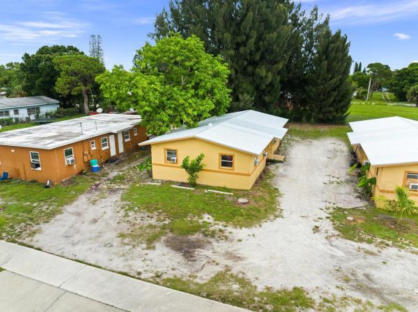 Sunny Acres, 1306 N 21st St, Fort Pierce, Florida 34950, image 1