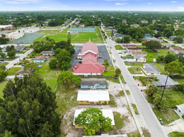 Sunny Acres, 1306 N 21st St, Fort Pierce, Florida 34950, image 1