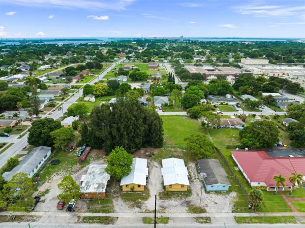 Sunny Acres, 1306 N 21st St, Fort Pierce, Florida 34950, image 2