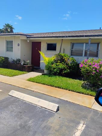 Ashley At Cresthaven Villas, 2864 Ashley Dr E #E, West Palm Beach, Florida 33415, image 2